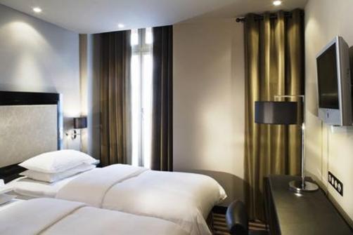 Hostellerie Du Marais - Paris - Bedroom