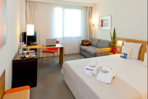 Novotel Hamburg City Alster - Hamburg - Bedroom