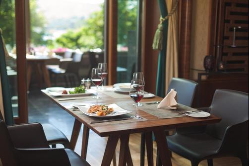 Steigenberger Hotel Bellerive au Lac - Zurich - Food