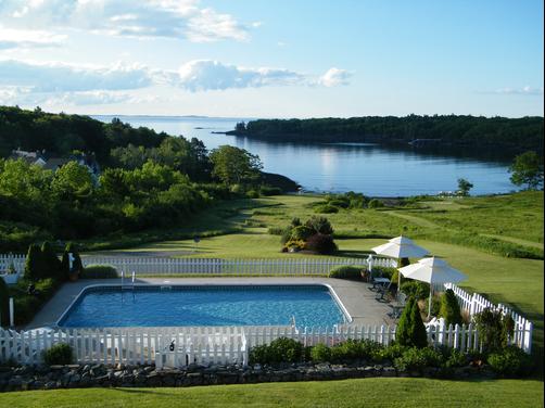 Strawberry Hill Seaside Inn - Rockport