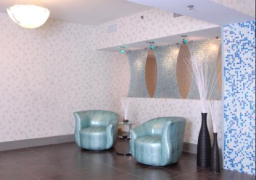 Best Western Plus Atlanta Airport-East - Hapeville - Living room