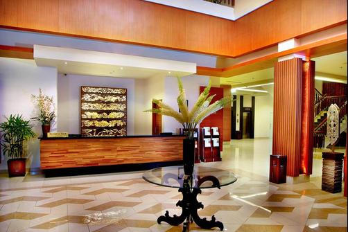 Aston Tanjung City Hotel - Tanjung Warukin