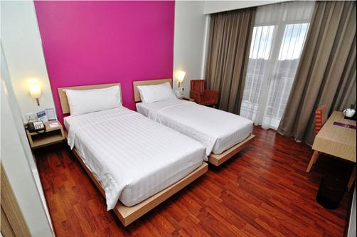 Quest Hotel Semarang - Semarang