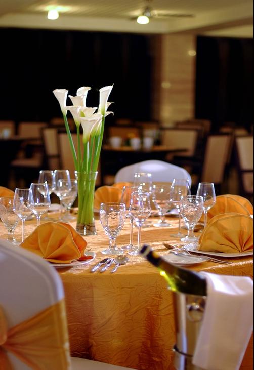 Aston Kuta Hotel and Residence - Denpasar - Restaurant