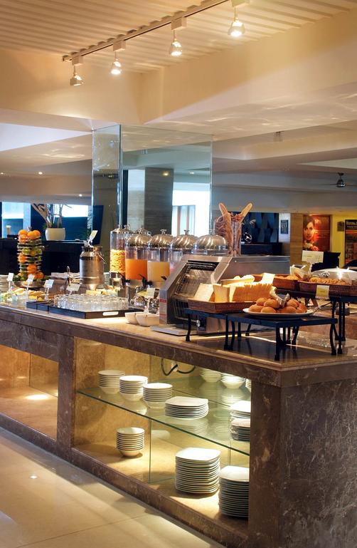 Aston Kuta Hotel and Residence - Denpasar - Restaurant