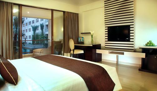 Aston Kuta Hotel and Residence - Denpasar - Pool