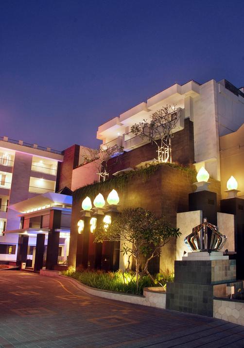 Aston Kuta Hotel and Residence - Denpasar - Building