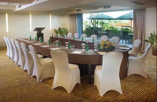 Aston Kuta Hotel and Residence - Denpasar - Kitchen