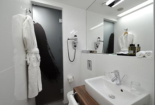 Hotel Nemzeti Budapest - Budapest - Bathroom