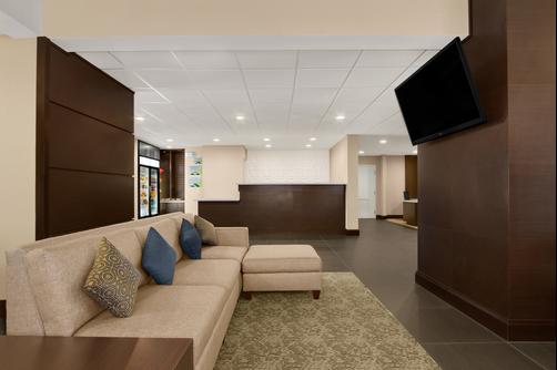 Wingate by Wyndham Richardson - Richardson - Lobby