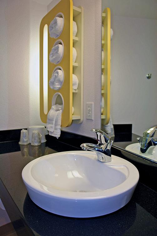 Motel 6 Salisbury - Salisbury - Bathroom