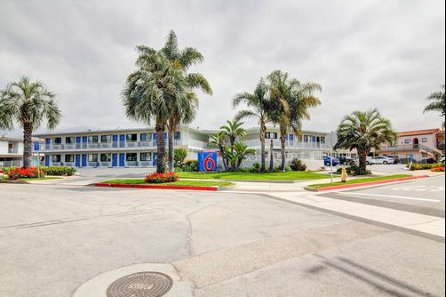 Motel 6 Santa Barbara Beach - Santa Barbara - Building