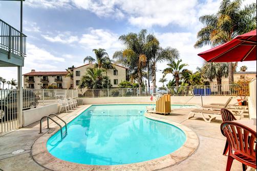 Motel 6 Santa Barbara Beach - Santa Barbara - Pool