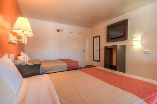 Motel 6 San Diego Chula Vista - Chula Vista - Bedroom