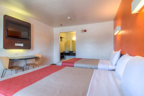 Motel 6 San Diego Chula Vista - Chula Vista - Bedroom