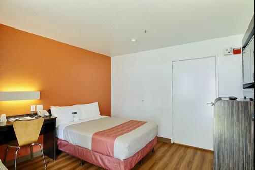 Motel 6 Ventura South - Ventura - Bedroom