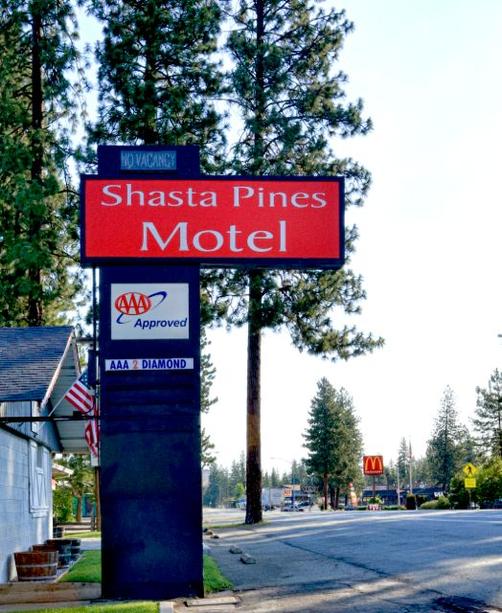 Shasta Pines Motel - Burney