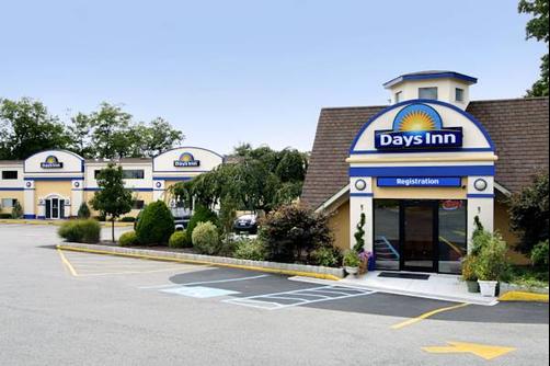 Days Inn Nanuet Spring Valley - Nanuet - Building