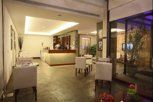 Monoberge Byblos Hotel - Byblos - Bar