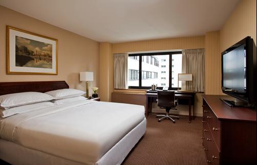 The Manhattan at Times Square Hotel - New York - King bedroom