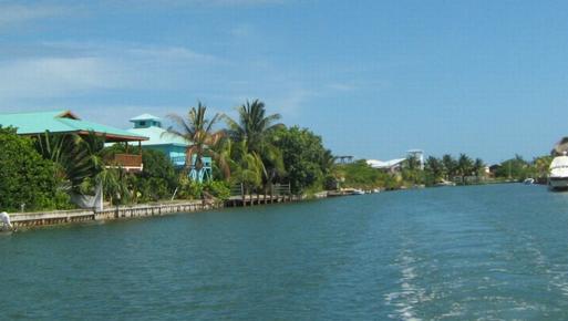 Michelo Suites - Placencia