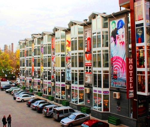 Liverpool - Donetsk - Building