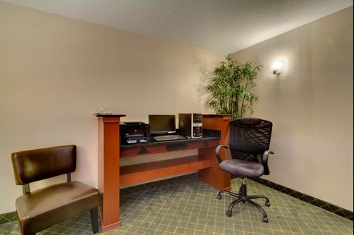 Best Western PLUS Augusta Civic Center Inn - Augusta - Business center