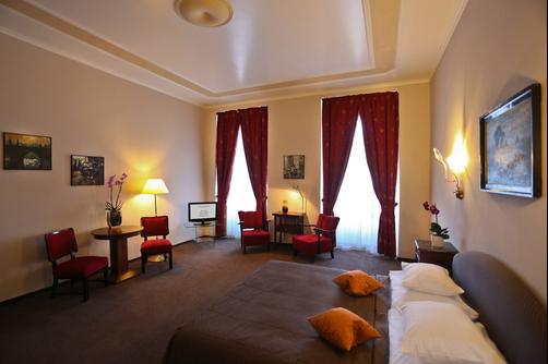 Hotel Leonardo Prague - Prague - Bedroom