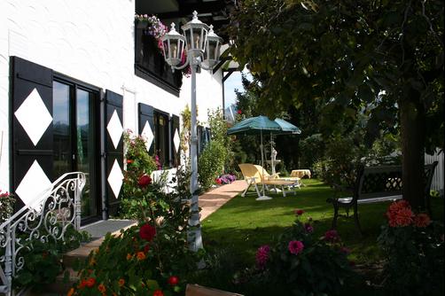 Garni Hotel Pension Zimmermann - Kitzbühel - Outdoors view