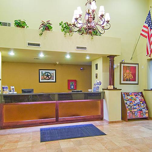 Magnuson Hotel Fossil Creek - Fort Worth - Front desk