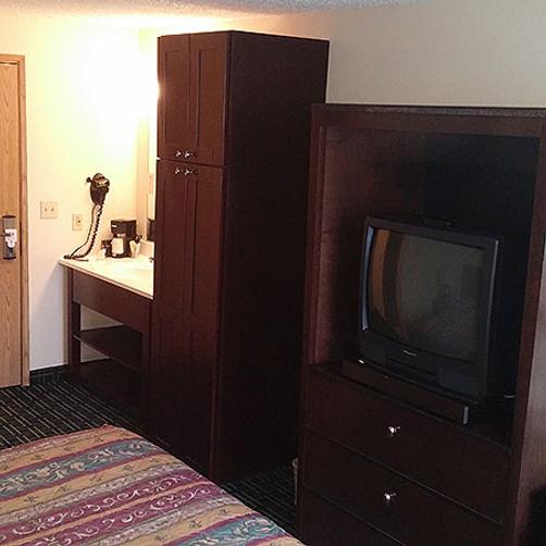 Washington Square Hotel - Tigard - Bedroom