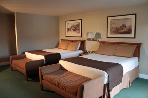 Stratford Inn - Ashland - Bedroom