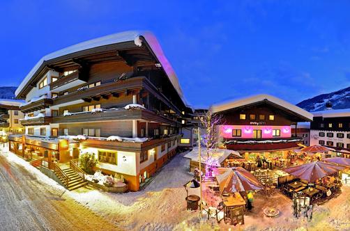 Eva, Village Hotel - Saalbach - Outdoors view