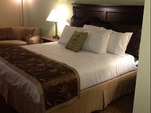 Grand View Inn & Suites - Branson - Bedroom