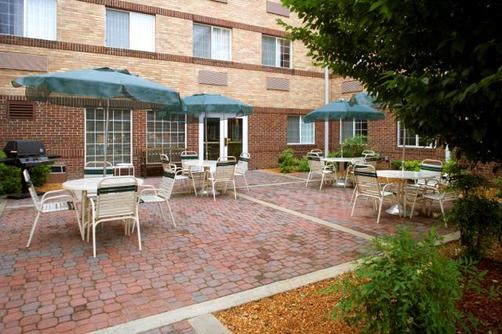 Mainstay Suites Brentwood - Brentwood - Balcony