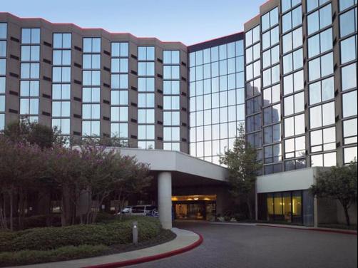 Sheraton Houston Brookhollow Hotel - Houston - Building