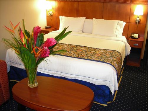 Courtyard by Marriott Tampa Oldsmar - Oldsmar - Bedroom