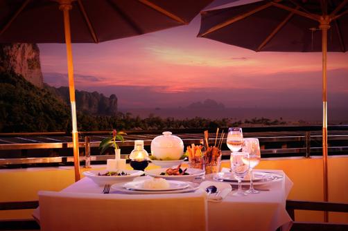 Aonang Cliff Beach Resort - Krabi - Restaurant