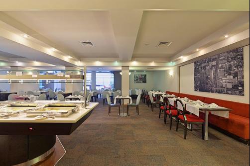Ramada Bucharest Parc - Bucharest - Restaurant