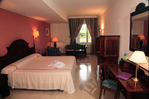 Ayre Hotel Córdoba - Córdoba - Bedroom