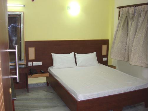 Hotel Vijay - Madurai - Bedroom