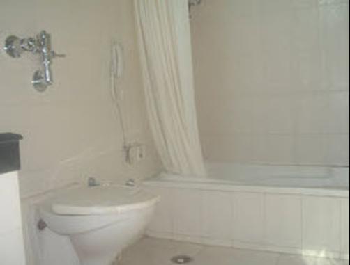 Hotel Ajay International - Allahabad - Bathroom