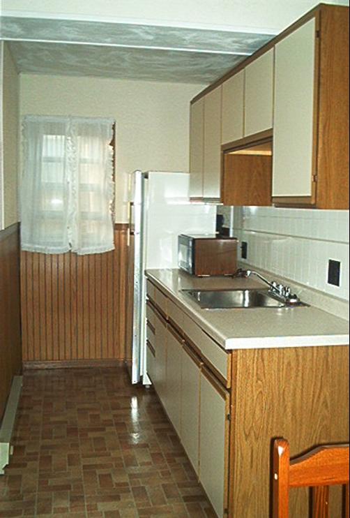 4 Winds Motel - Baraboo - Kitchen