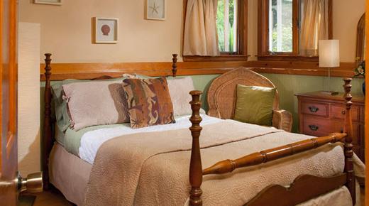 Abbey's Lantern Hill Inn - Ledyard - Bedroom