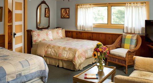 Abbey's Lantern Hill Inn - Ledyard - Bedroom