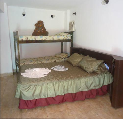 Sweet Hostel Guest House - Puerto Iguazu - Bedroom