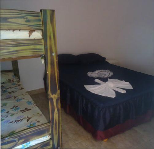Sweet Hostel Guest House - Puerto Iguazu - Bedroom