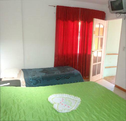 Sweet Hostel Guest House - Puerto Iguazu - Bedroom