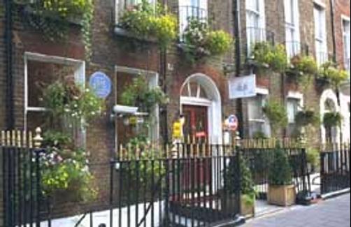 Edward Lear Hotel - London - Building