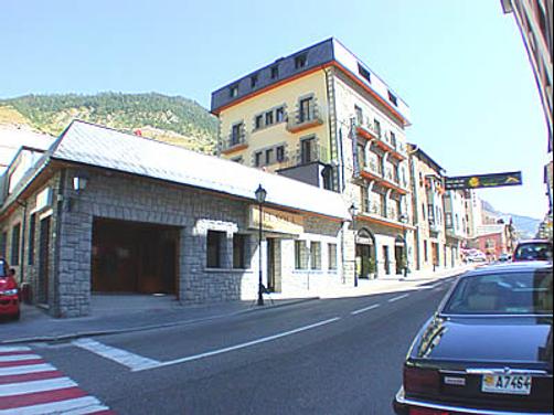 Apartamentos Llempo - Canillo - Building